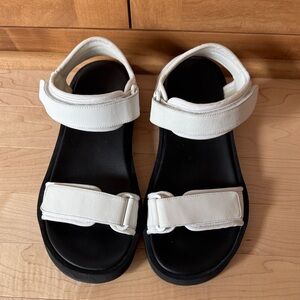 The Row Hook-and-Loop Sandal in White Leather 38